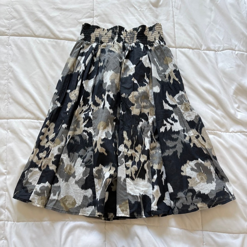 Merona Midi Skirt Womens XS Black Grey Floral 100% Cotton Smocked Waist A-Line